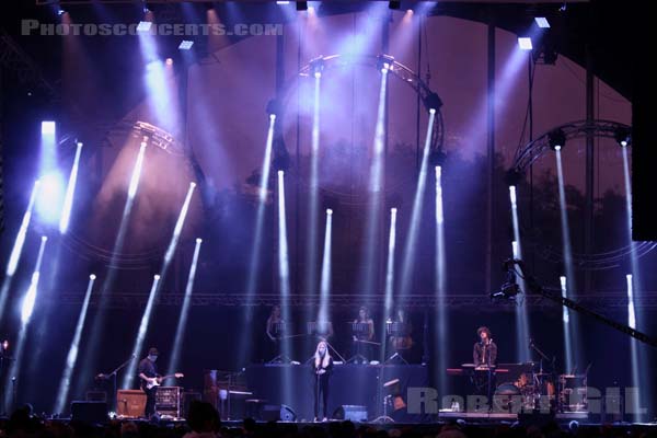 LONDON GRAMMAR - 2014-05-31 - PARIS - Parc de Bagatelle - 